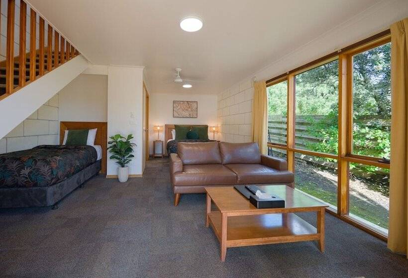 סוויטה משפחתית, Loch Ard Motor Inn