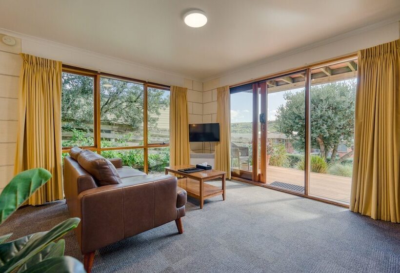 סוויטה משפחתית, Loch Ard Motor Inn