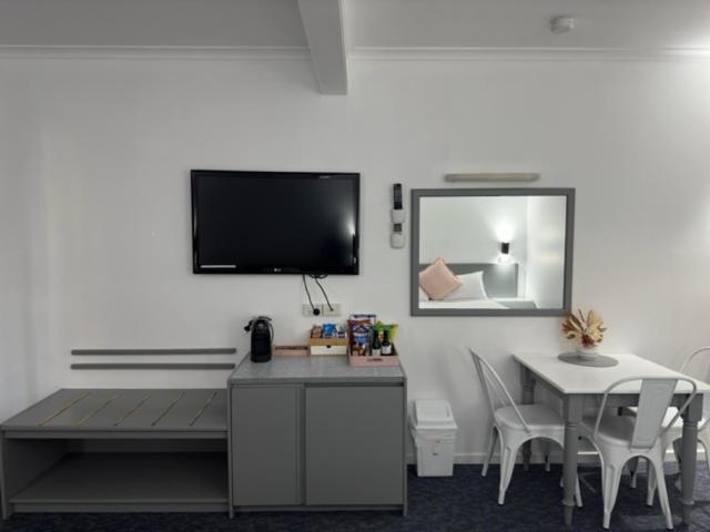 디럭스 트리플 룸, Toowoomba Motel & Events Centre