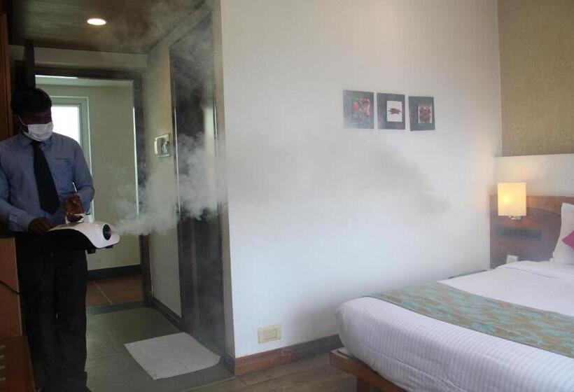 스탠다드 룸, Devonshire Greens   The Leisure Hotel And Spa