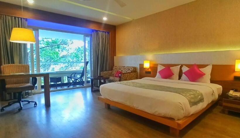 스탠다드 룸, Devonshire Greens   The Leisure Hotel And Spa