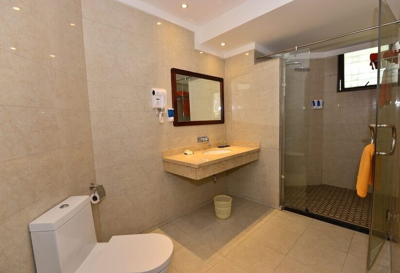 3 Bedroom Apartment, Baobab Holiday Resort