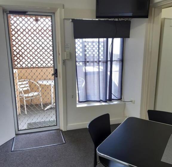 수피리어 패밀리 룸, Inverell Motel
