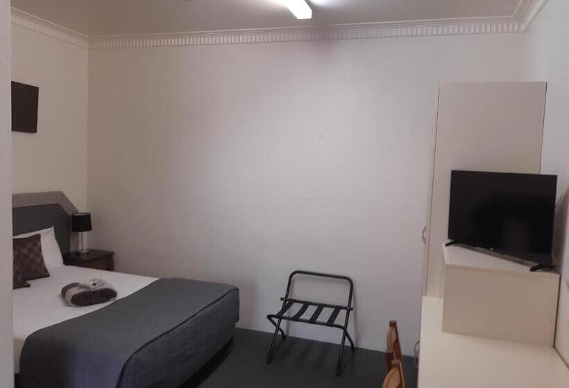 스탠다드 트리플 룸, Inverell Motel