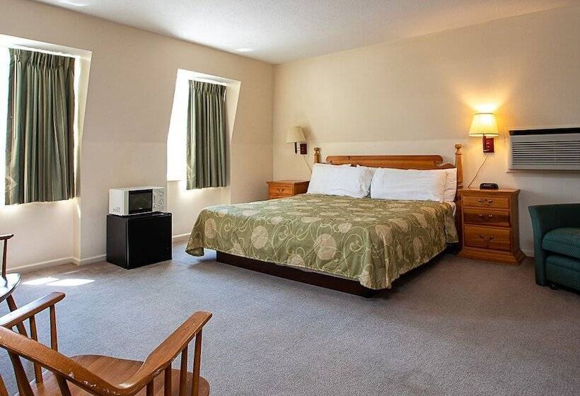 Номер Стандарт Индивидуальный, Country Squire Inn And Suites