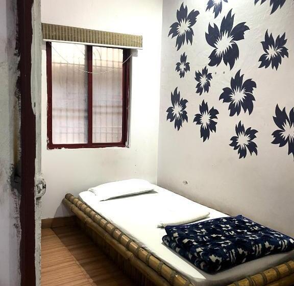 חדר סטנדרט יחיד, Shri Guest House
