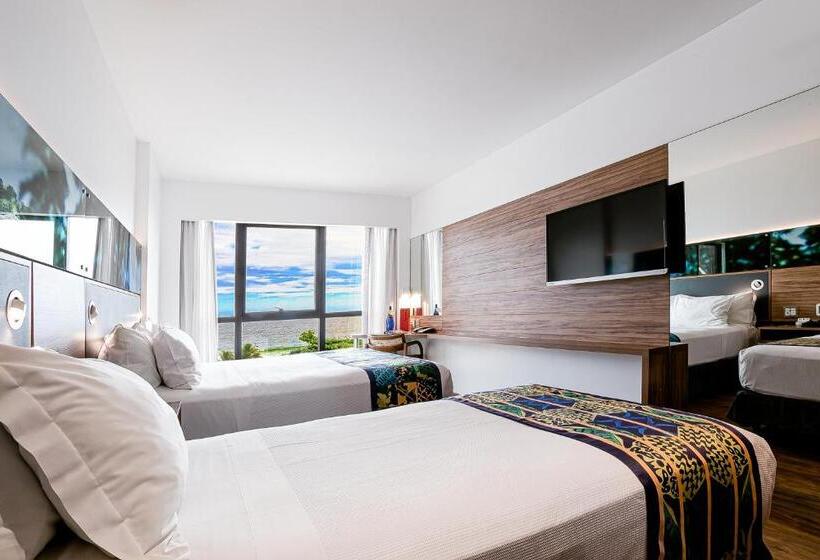 Deluxe Kolmen Hengen Huone, Arena Leme