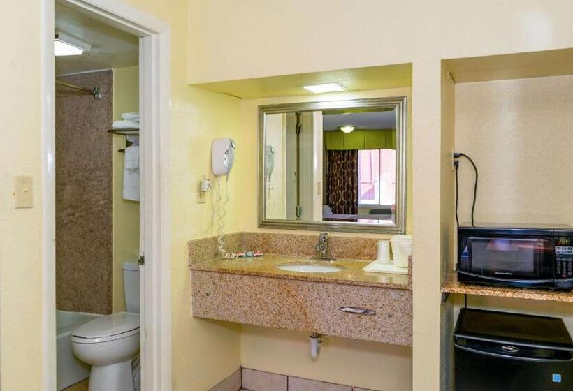 スタンダードルーム, Econo Lodge Weldon  Roanoke Rapids