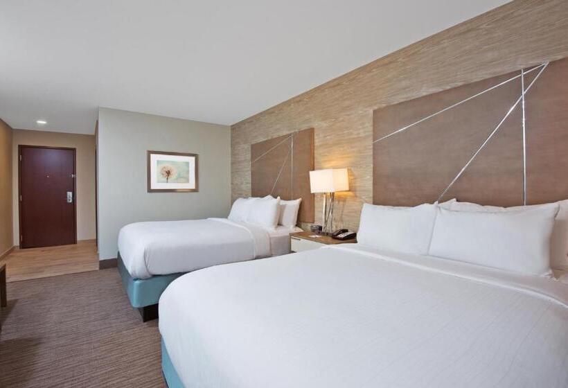 Номер Стандарт Адаптированный для Инвалидов, Holiday Inn Express & Suites New Cumberland, An Ihg