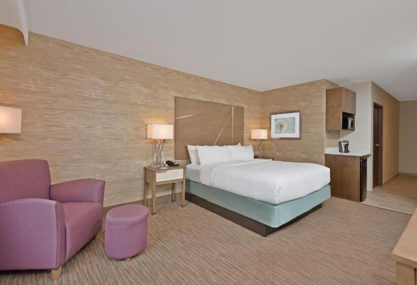 Люкс Кровать Кинг, Holiday Inn Express & Suites New Cumberland, An Ihg