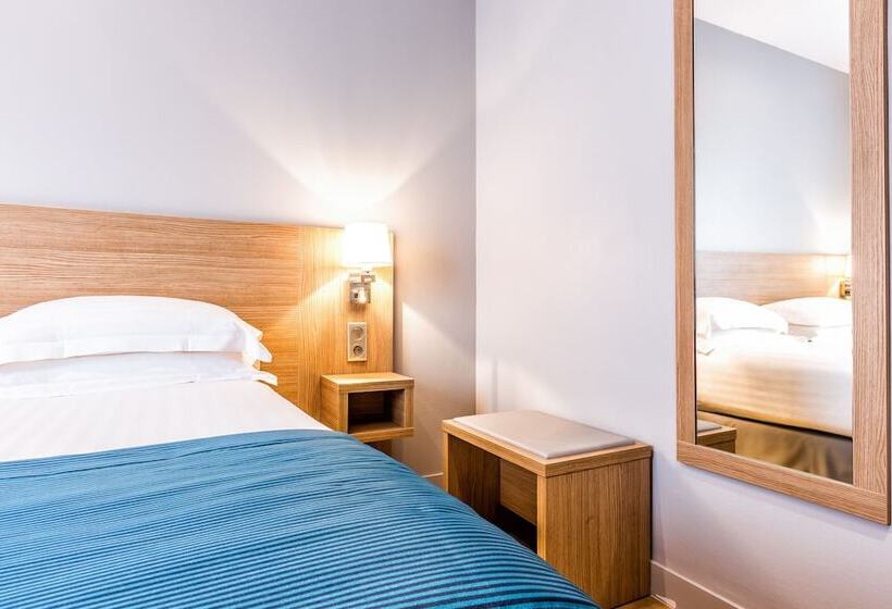 Номер Superior Внутренний, Paris D Issy Hôtel Porte De Versailles