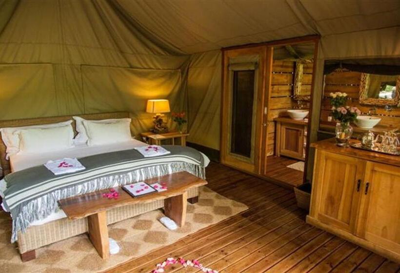 چادر با خدمات رفاهی لوکس, Summerfields Rose Retreat And Spa