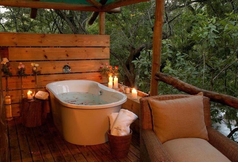 چادر با خدمات رفاهی لوکس, Summerfields Rose Retreat And Spa