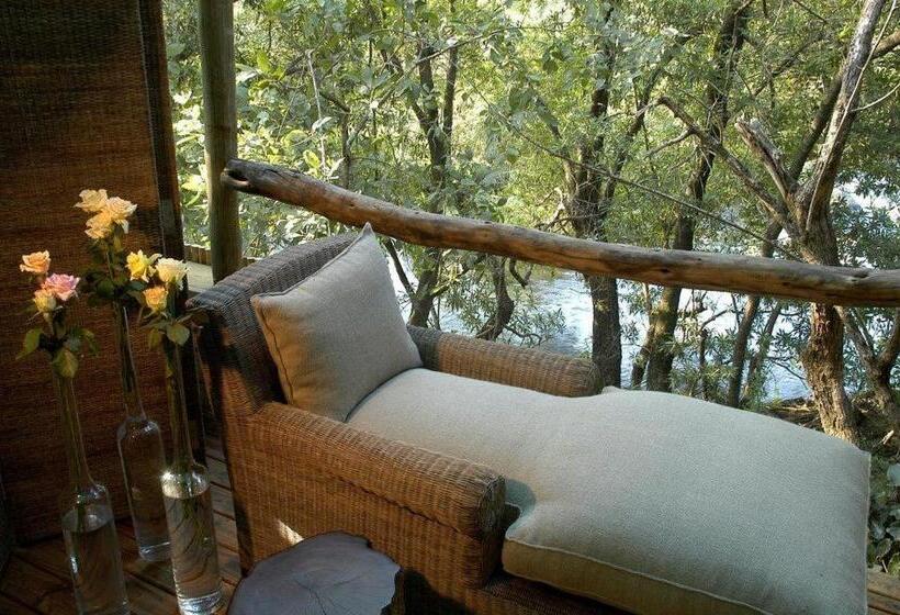 چادر با خدمات رفاهی لوکس, Summerfields Rose Retreat And Spa