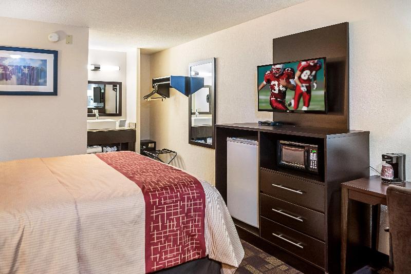 Номер Deluxe Кровать Кинг, Red Roof Inn Anderson, In