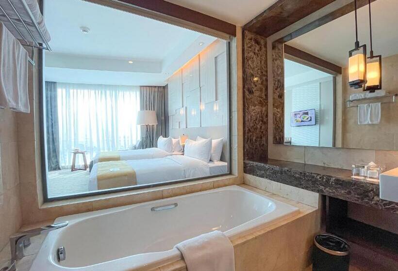 Семейный Номер Премиум, Crowne Plaza Bandung, An Ihg