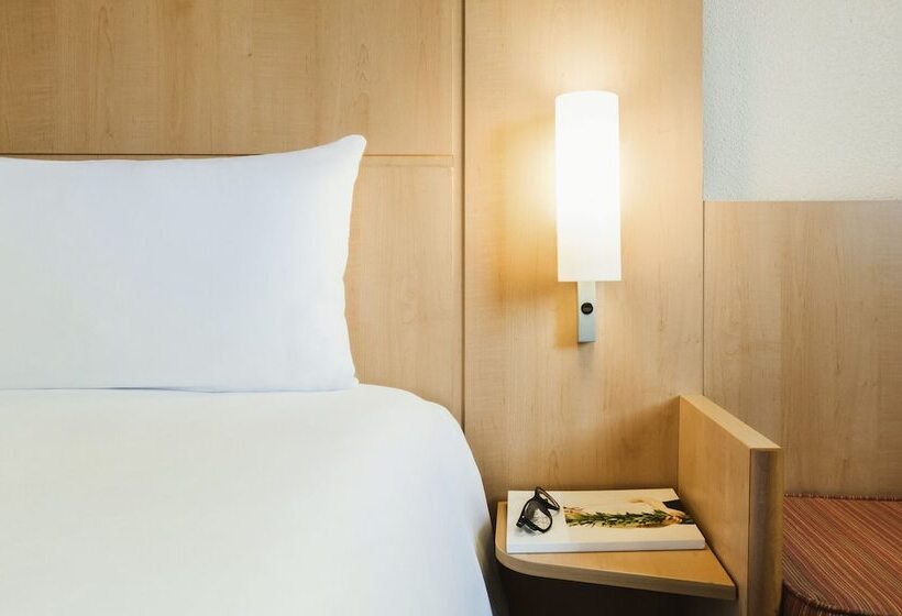 Номер Стандарт, Ibis London Thurrock M25