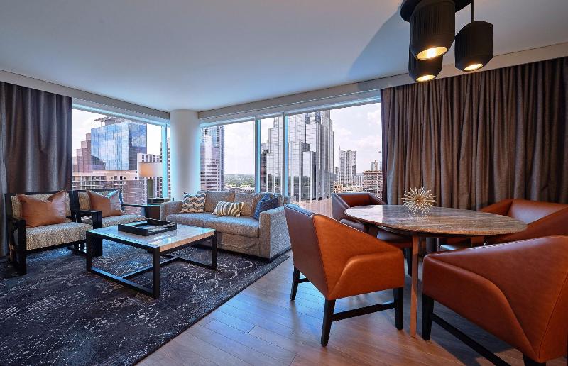 מיטת קינג בסוויטה, The Westin Austin Downtown