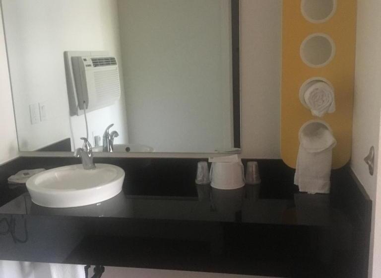 Номер Стандарт, Motel 6 Bremerton, Wa