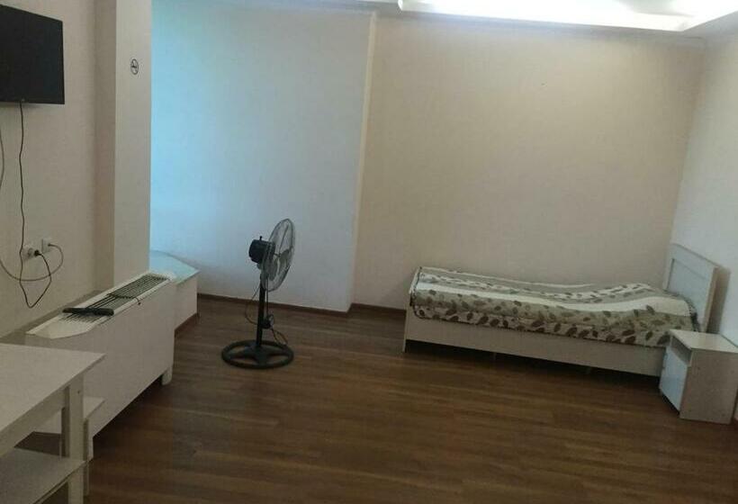 اتاق خانوادگی, отель транзит
