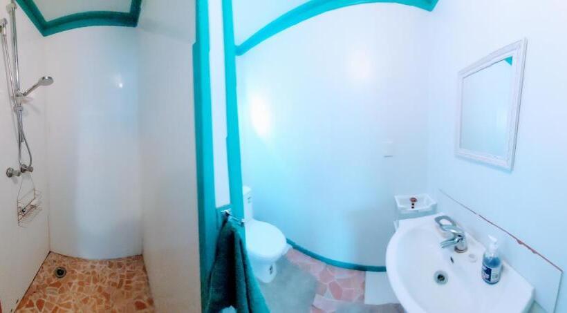 اتاق اکونومی, Aitutaki Budget Accommodation