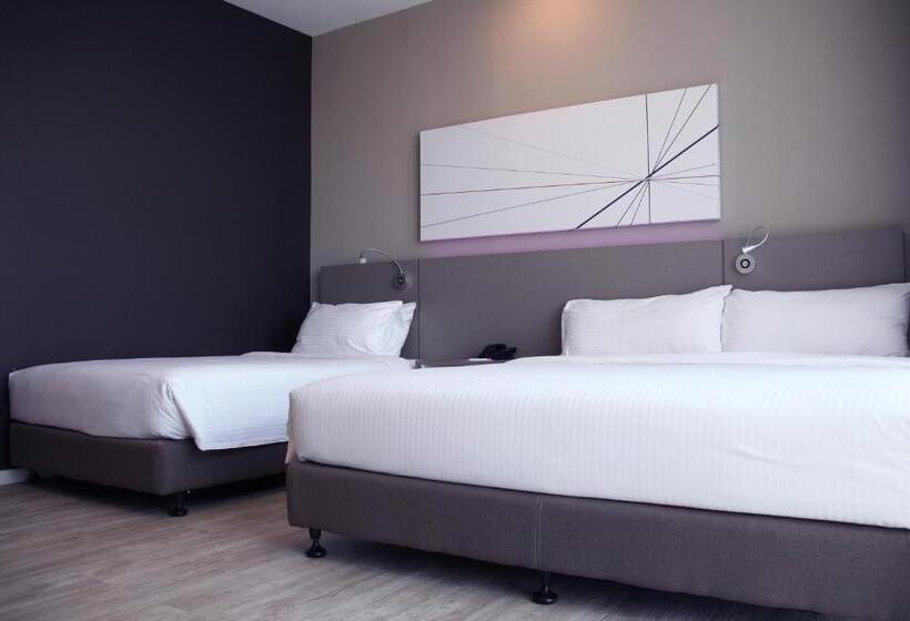Трехместный Номер Superior, Qliq Damansara