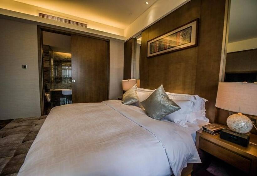 Номер Deluxe, Wuhan Gleetour