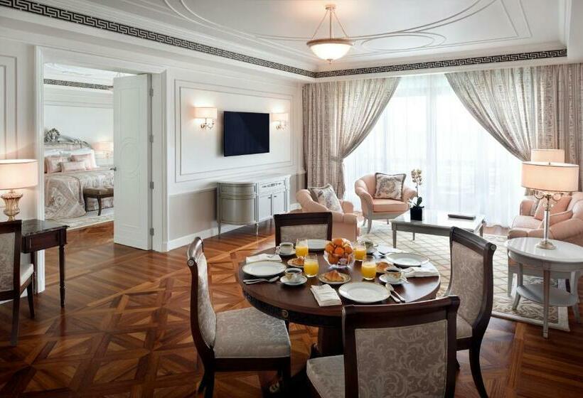 Люкс Вид на Город, Palazzo Versace Dubai