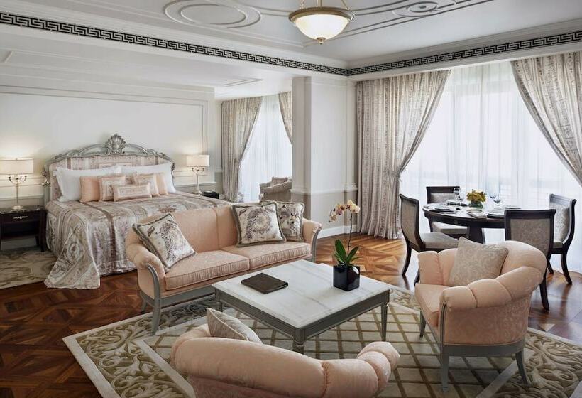Полулюкс Вид на Город, Palazzo Versace Dubai