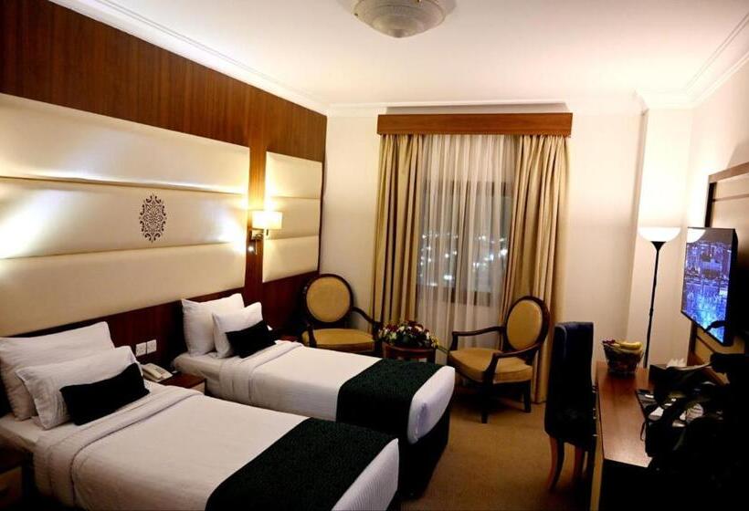 Номер Стандарт, One Inn