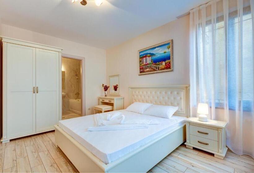 Апартаменты 3 Спальни, Artur Vip Residence Club