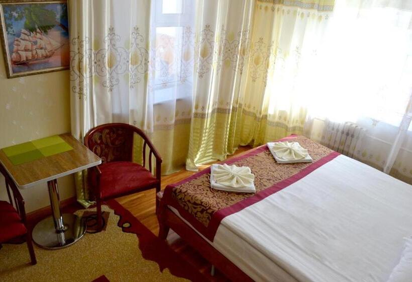 اتاق استاندارد, Danista Nomads Tour Hostel