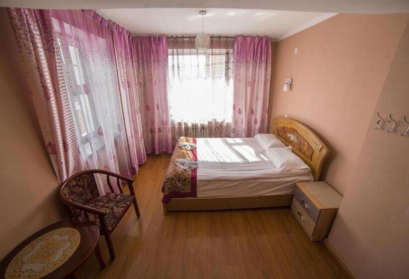 اتاق استاندارد, Danista Nomads Tour Hostel