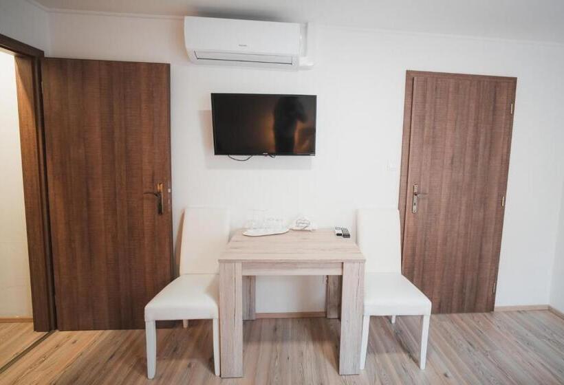 استودیوی استاندارد, Pension štěpán