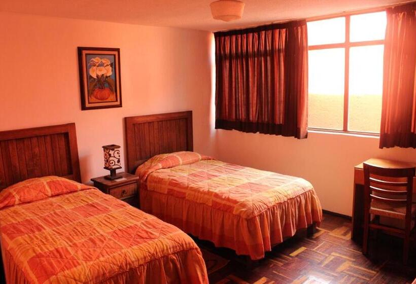اتاق استاندارد با سرویس بهداشتی مشترک, Hostal La Encantada