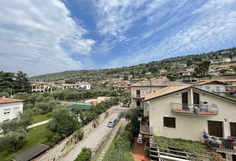 اتاق استاندارد یک نفره, Al Castello