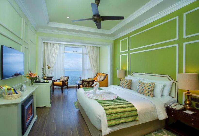 اتاق لوکس, Fragrant Nature Munnar   A Five Star Classified