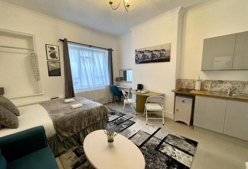 Студия Стандарт, X Hotel Brunswick Square