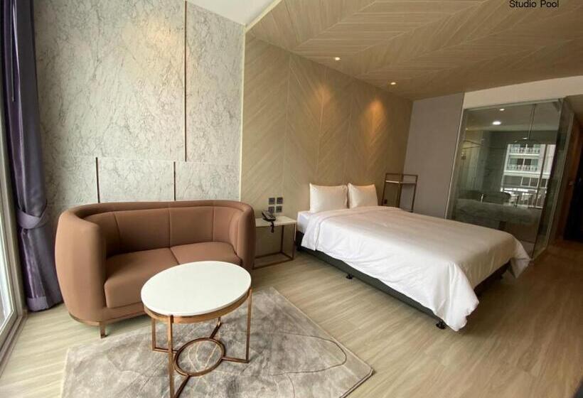 استودیو استاندارد با تخت کینگ, Golden City Rayong
