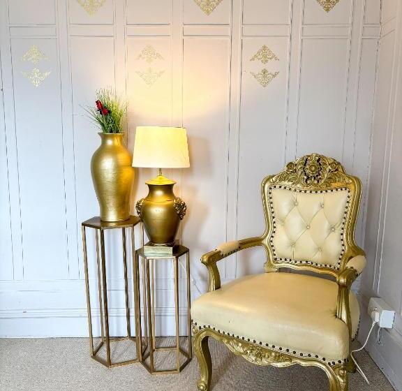 Полулюкс, X Hotel Brunswick Square