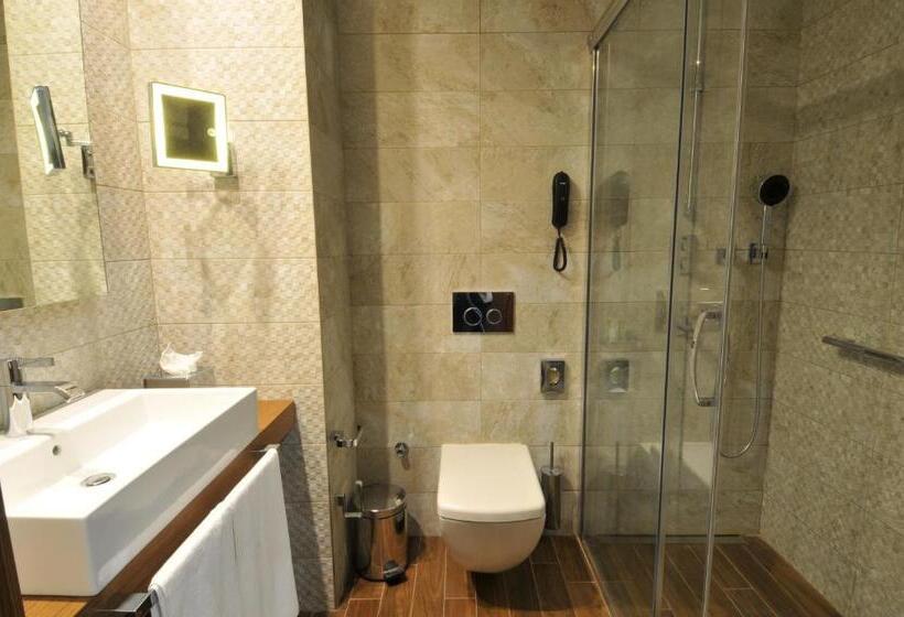 Номер Стандарт, Holiday Inn Istanbul   Kadikoy, An Ihg