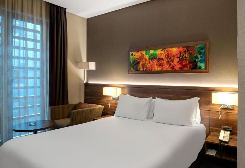 Номер Стандарт, Holiday Inn Istanbul   Kadikoy, An Ihg