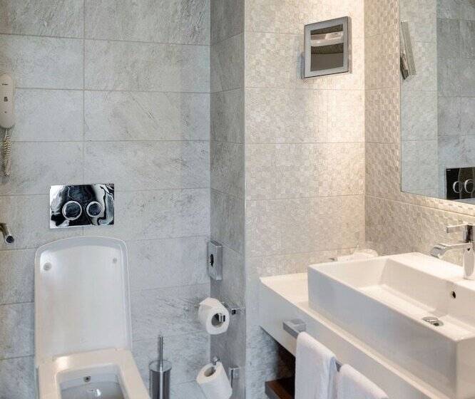 Номер Стандарт, Holiday Inn Istanbul   Kadikoy, An Ihg