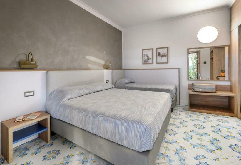 Трехместный Номер Комфорт, Mia Resort Paestum