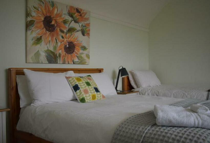 اتاق استاندارد چهار تخته, Fourwinds B&b