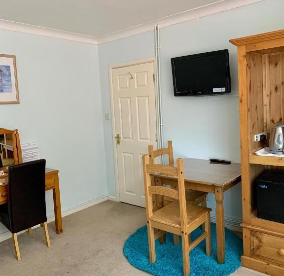 اتاق استاندارد سه نفره, Fourwinds B&b