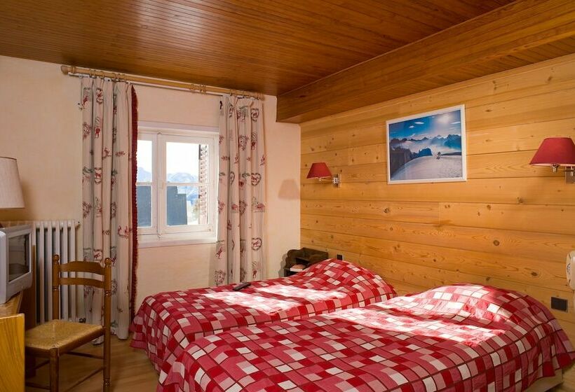 اتاق استاندارد سه نفره, Madame Vacances Hôtel Le Christina