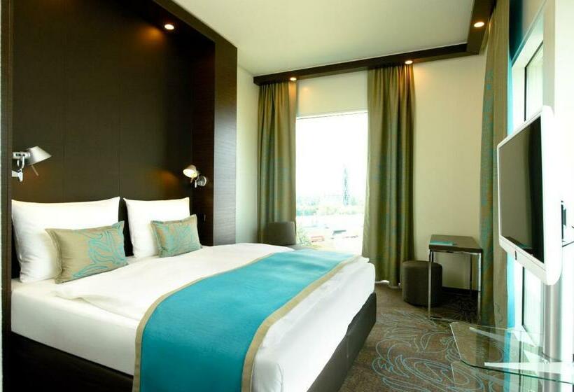 Standard Single Room, Motel One Amsterdam