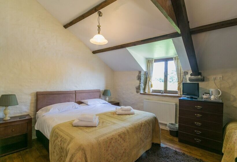 Семейный Номер, The Barn B&b