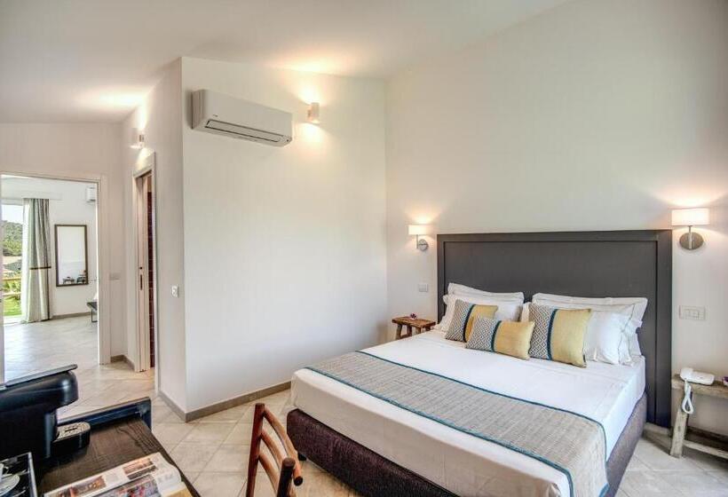 Люкс Кровать Кинг, Cala Sinzias Resort